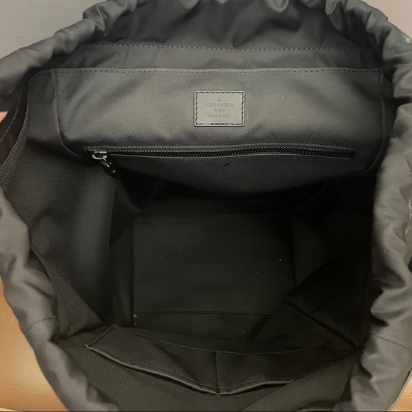Louis Vuitton Discovery Backpack Monogram Shadow Black - Picture 10 of 14